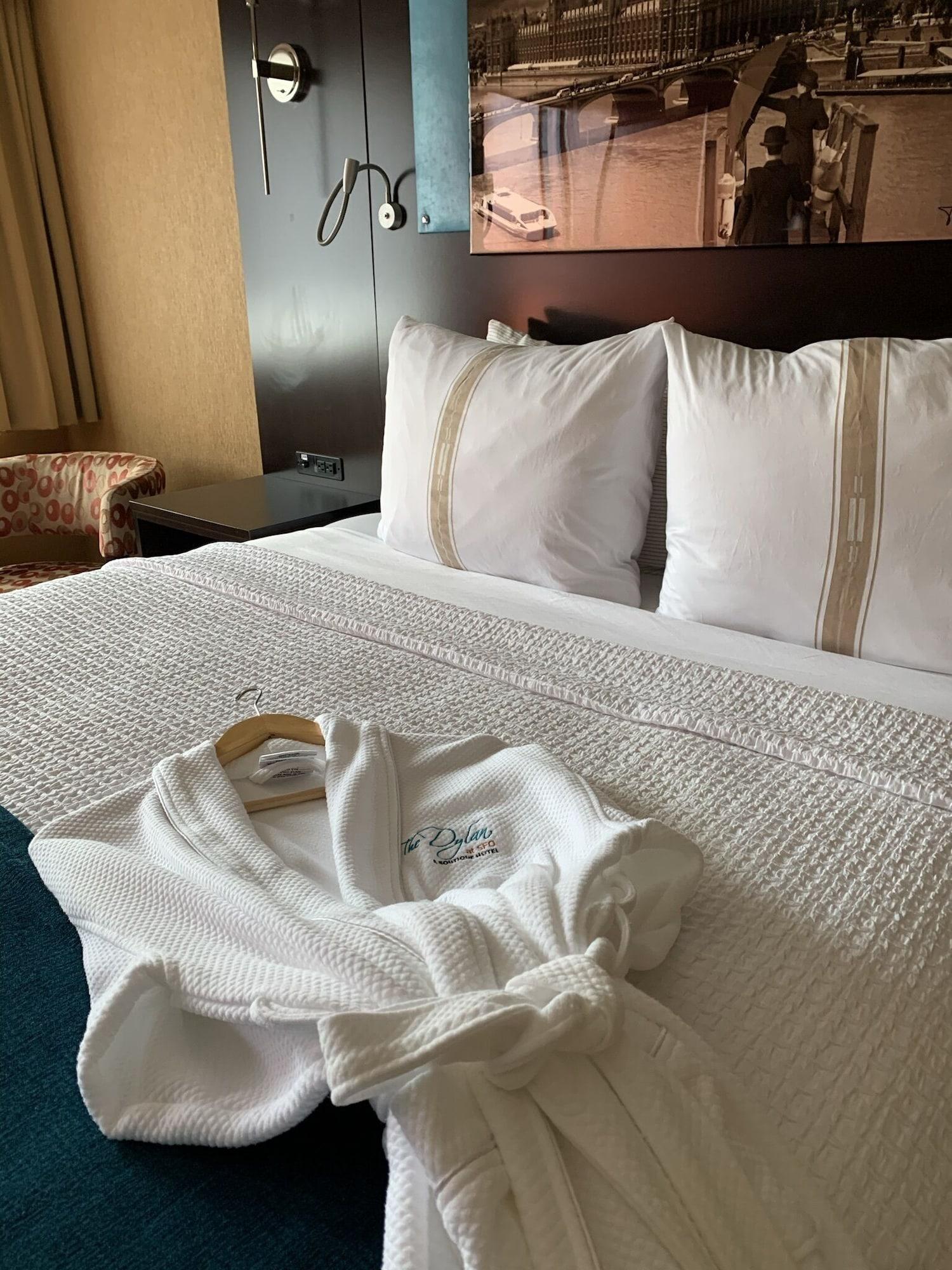 The Dylan Hotel At Sfo Милбрей Екстериор снимка